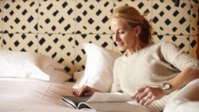 Lesen im Hotel Foto iStock Tim Hall